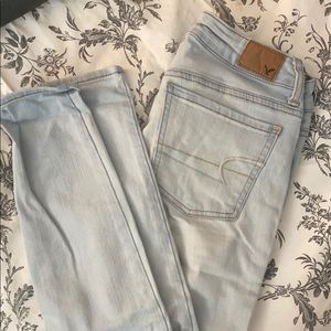 AE light wash stretchy skinny jeans